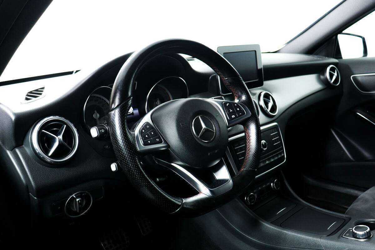 Mercedes-Benz GLA с пробегом — 2016 год. Фото: #12