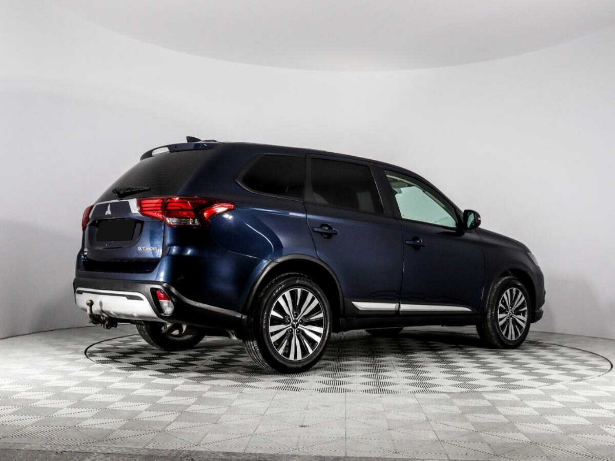 Mitsubishi Outlander с пробегом — 2018 год. Фото: #4
