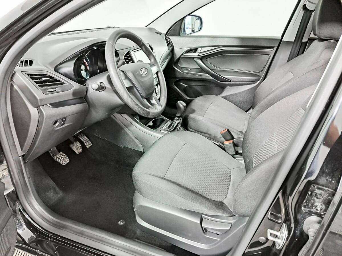 Lada (ВАЗ) Vesta с пробегом — 2020 год. Фото: #13