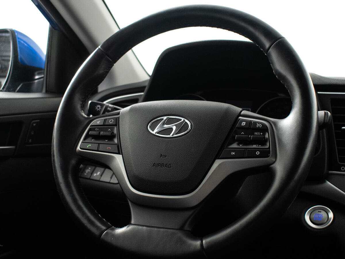 Hyundai Elantra с пробегом — 2016 год. Фото: #13