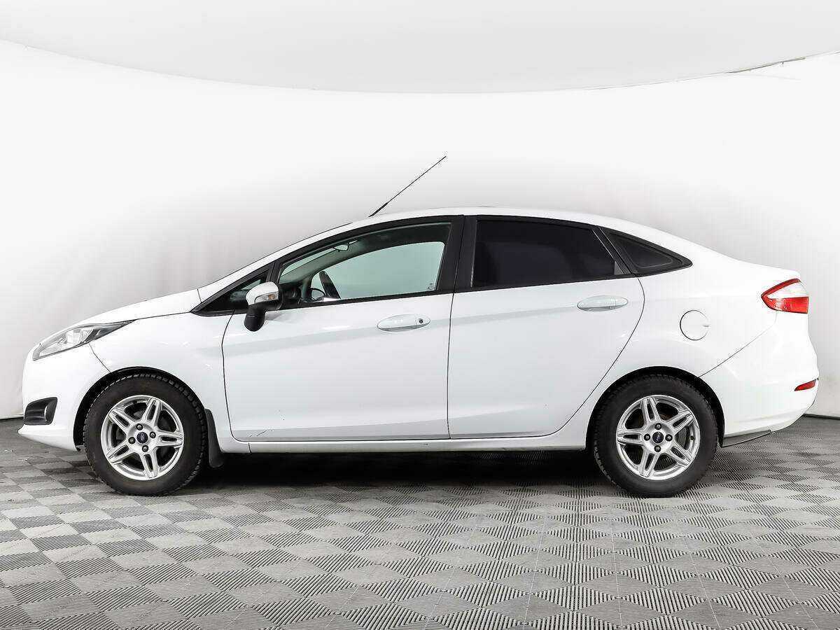 Ford Fiesta с пробегом — 2015 год. Фото: #6