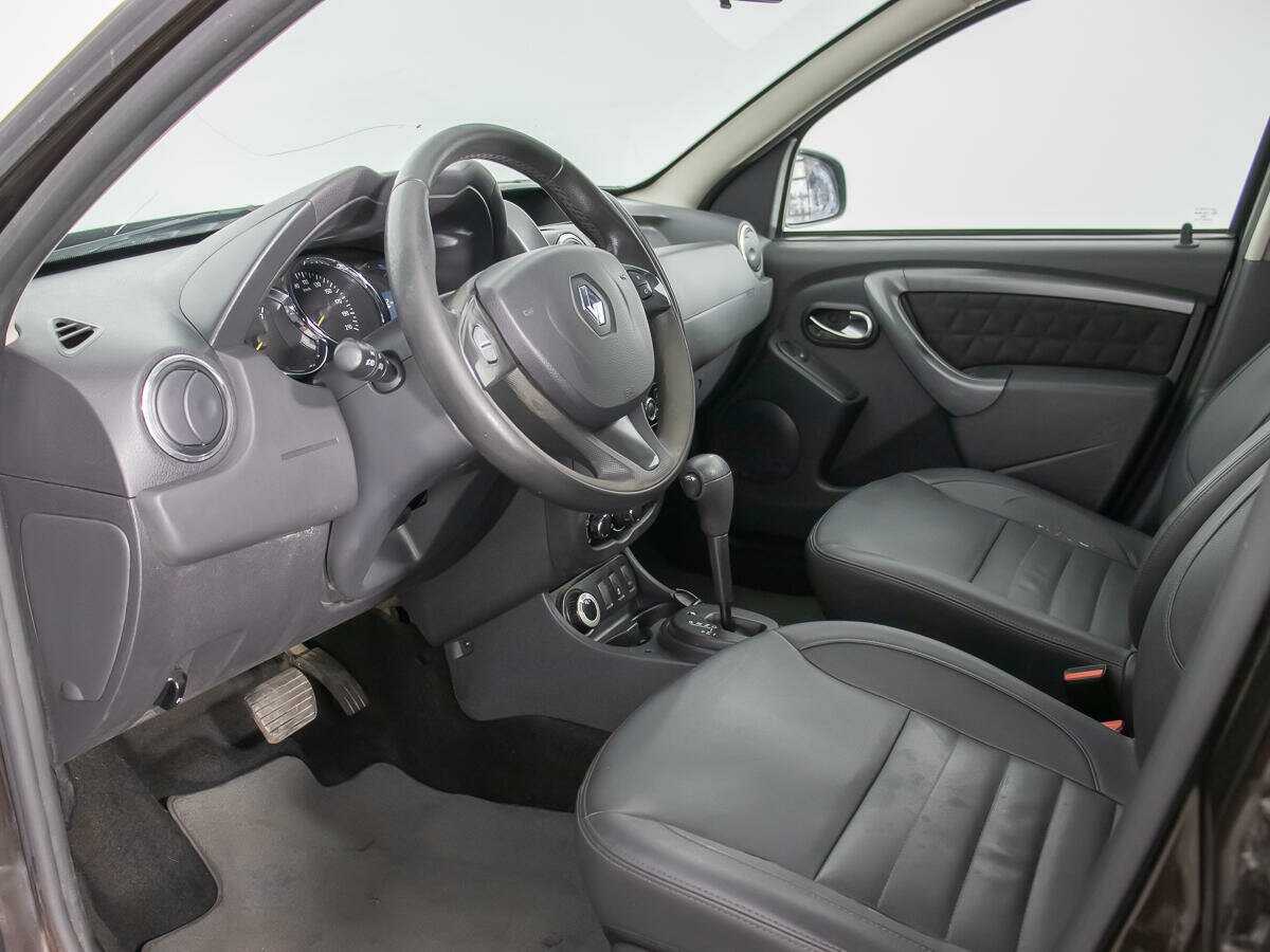 Renault Duster с пробегом — 2017 год. Фото: #9