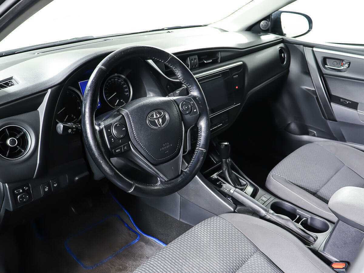 Toyota Corolla с пробегом — 2017 год. Фото: #10