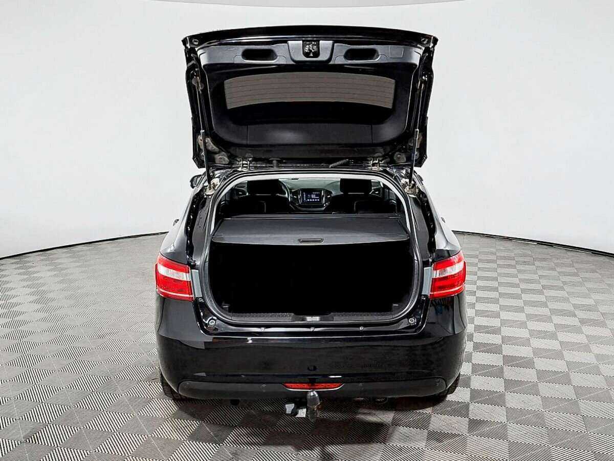 Lada (ВАЗ) Vesta с пробегом — 2020 год. Фото: #7