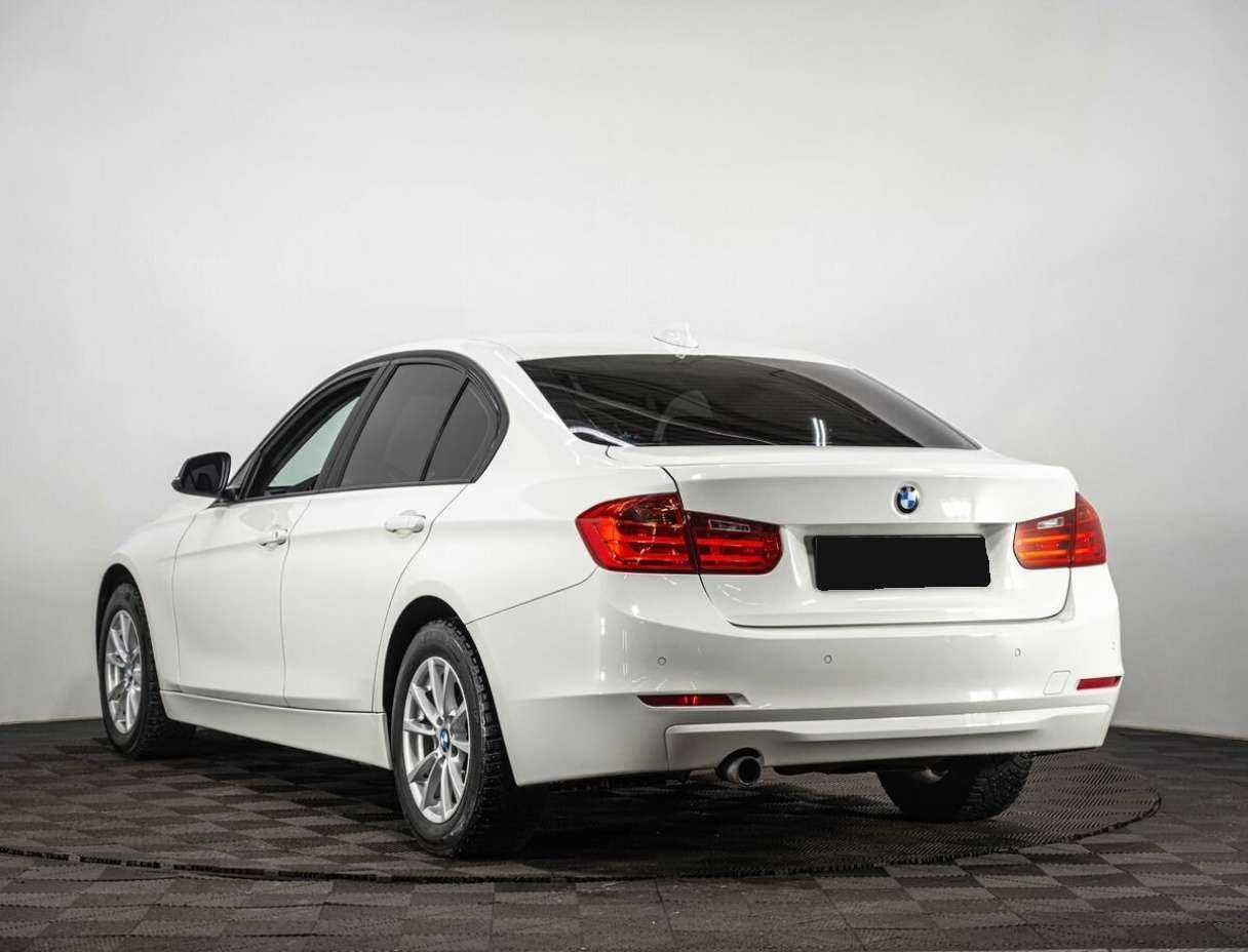 BMW 3 серии с пробегом — 2014 год. Фото: #3
