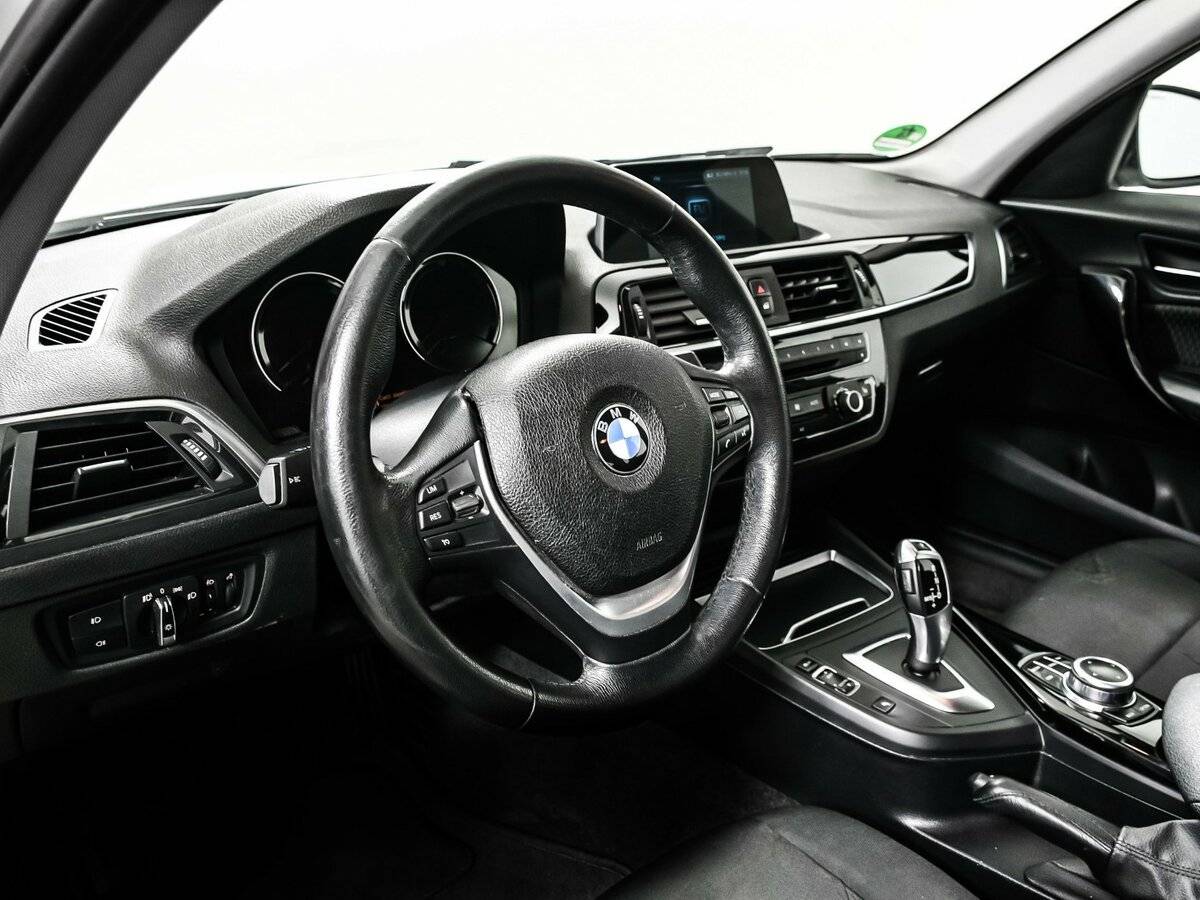 BMW 1 серии с пробегом — 2018 год. Фото: #12
