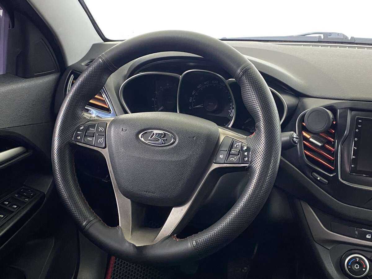 Lada (ВАЗ) Vesta с пробегом — 2017 год. Фото: #11