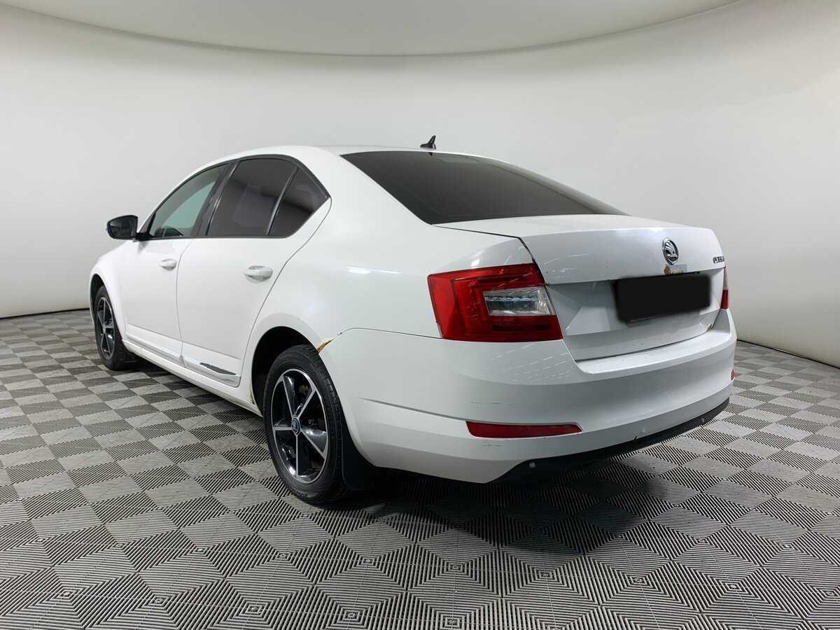 Skoda Octavia с пробегом — 2015 год. Фото: #6