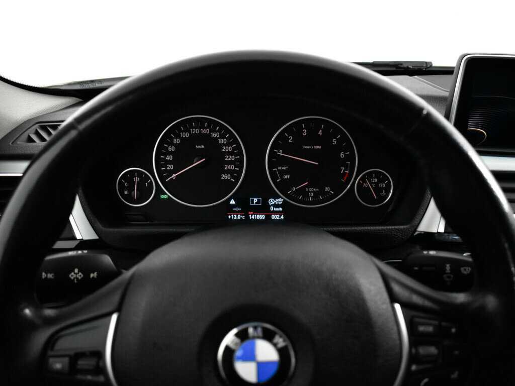 BMW 3 серии с пробегом — 2015 год. Фото: #10
