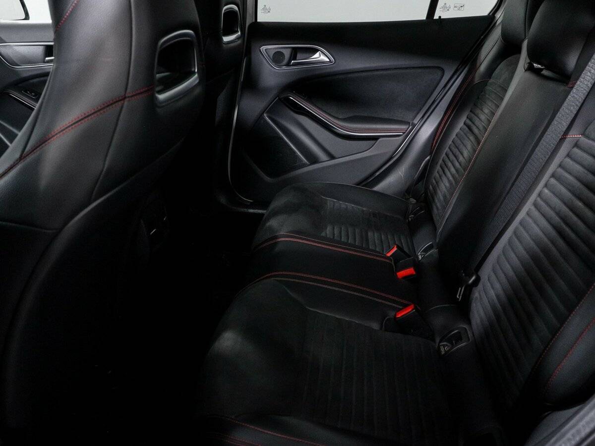 Mercedes-Benz GLA с пробегом — 2014 год. Фото: #8