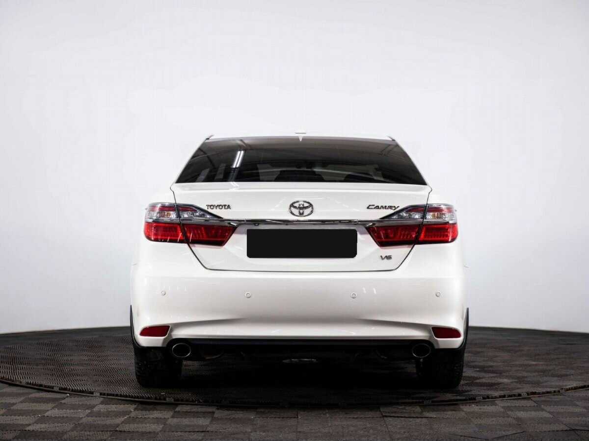 Toyota Camry с пробегом — 2014 год. Фото: #4