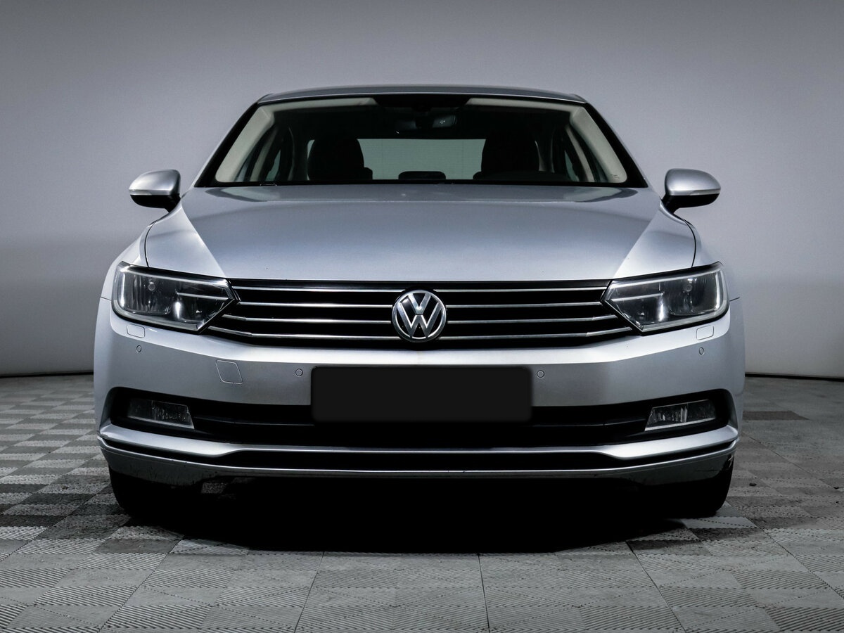 Volkswagen Passat с пробегом — 2017 год. Фото: #1