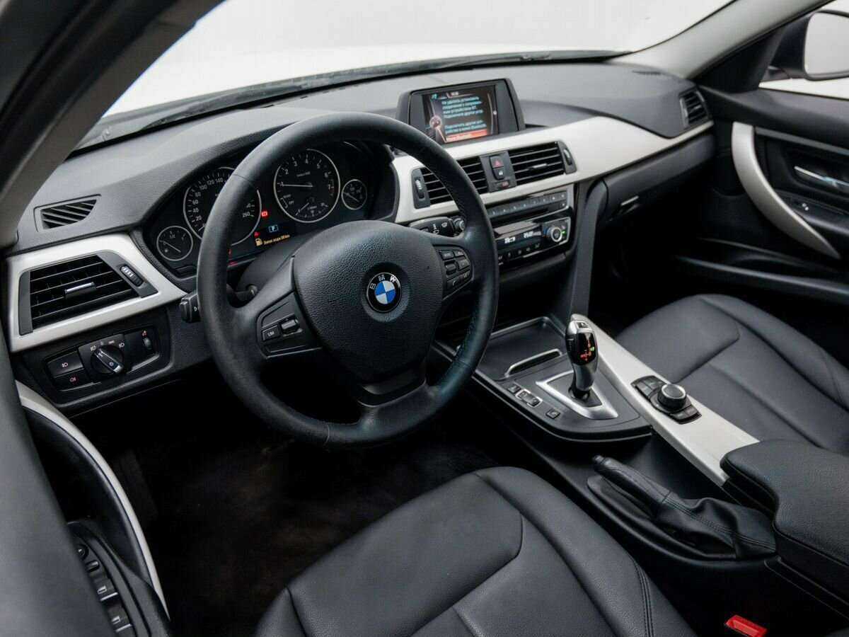 BMW 3 серии с пробегом — 2016 год. Фото: #12