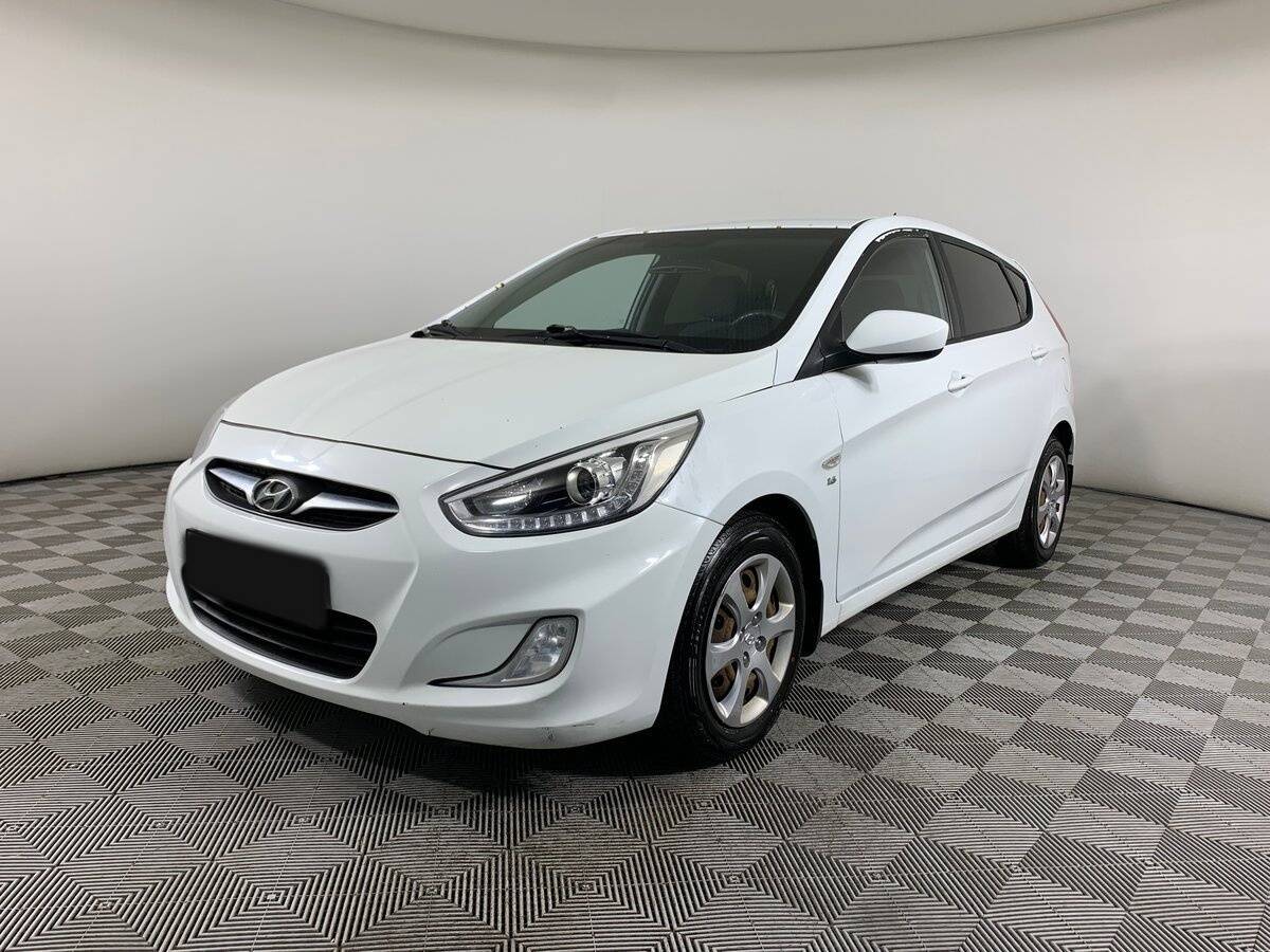 Hyundai Solaris с пробегом — 2013 год. Посмотреть фото