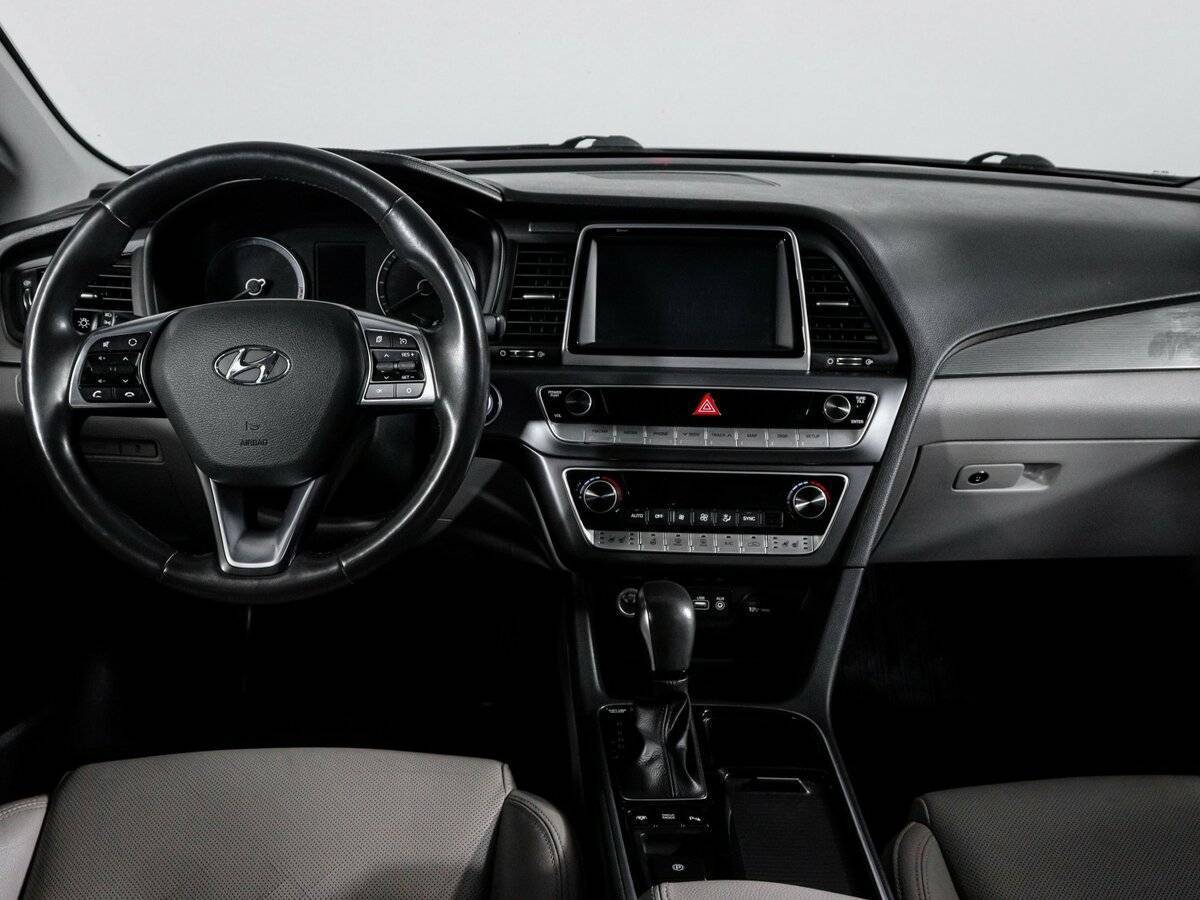 Hyundai Sonata с пробегом — 2017 год. Фото: #11