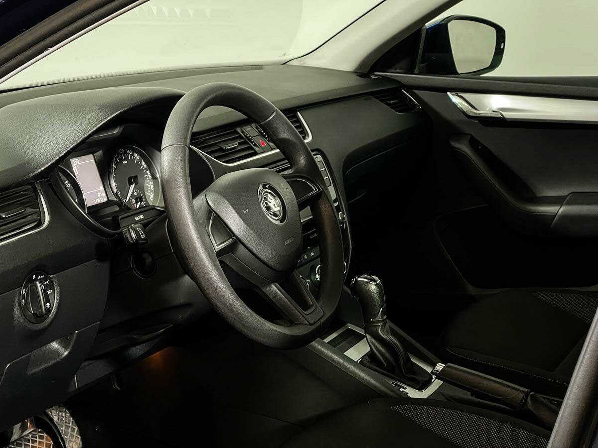 Skoda Octavia с пробегом — 2017 год. Фото: #12