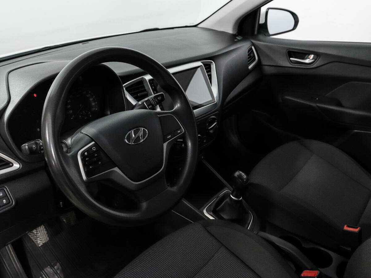 Hyundai Solaris с пробегом — 2018 год. Фото: #8