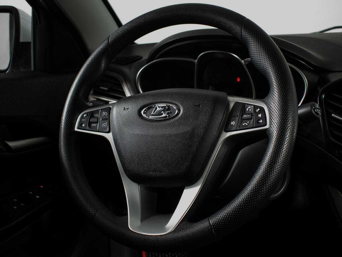 Lada (ВАЗ) Vesta с пробегом — 2018 год. Фото: #11