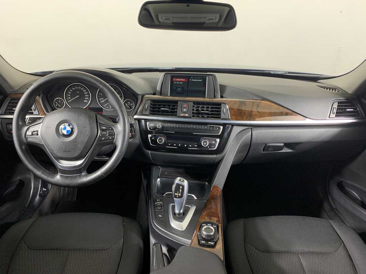 BMW 3 серии с пробегом — 2017 год. Фото: #9