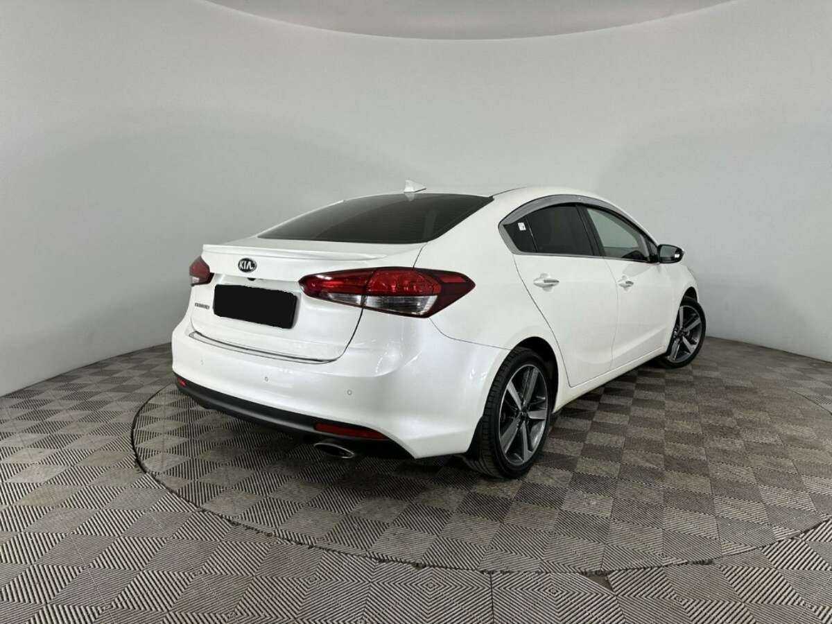 Kia Cerato с пробегом — 2017 год. Фото: #5