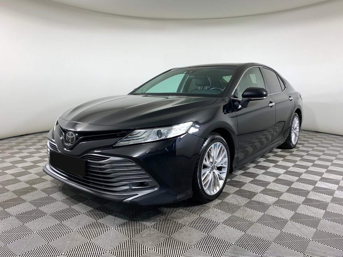 Toyota Camry с пробегом — 2018 год. Фото: #0