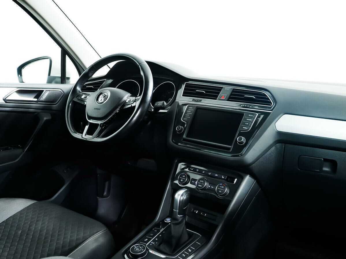 Volkswagen Tiguan с пробегом — 2017 год. Фото: #8