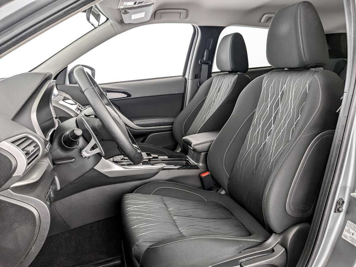 Mitsubishi Eclipse Cross с пробегом — 2019 год. Фото: #17