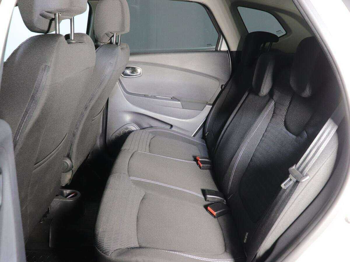 Renault Kaptur с пробегом — 2016 год. Фото: #12