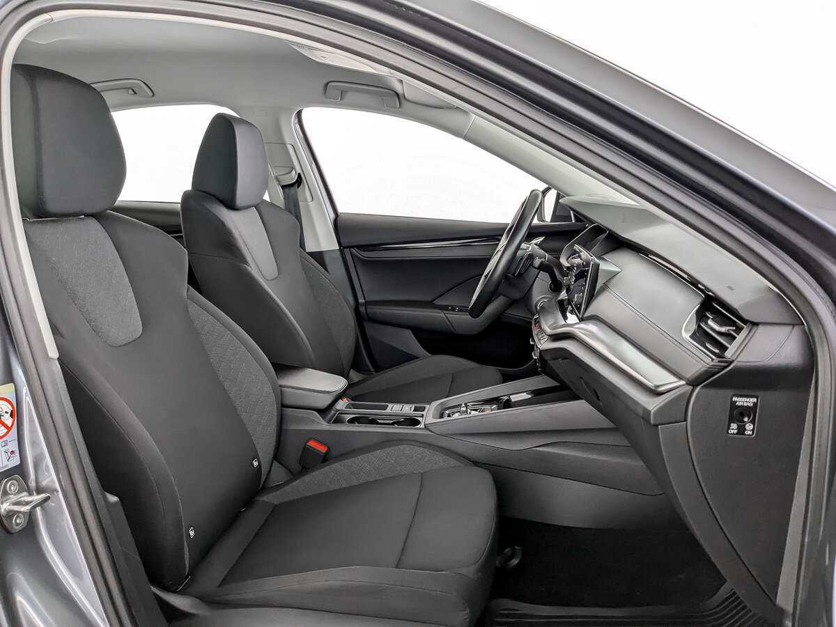 Skoda Octavia с пробегом — 2021 год. Фото: #18