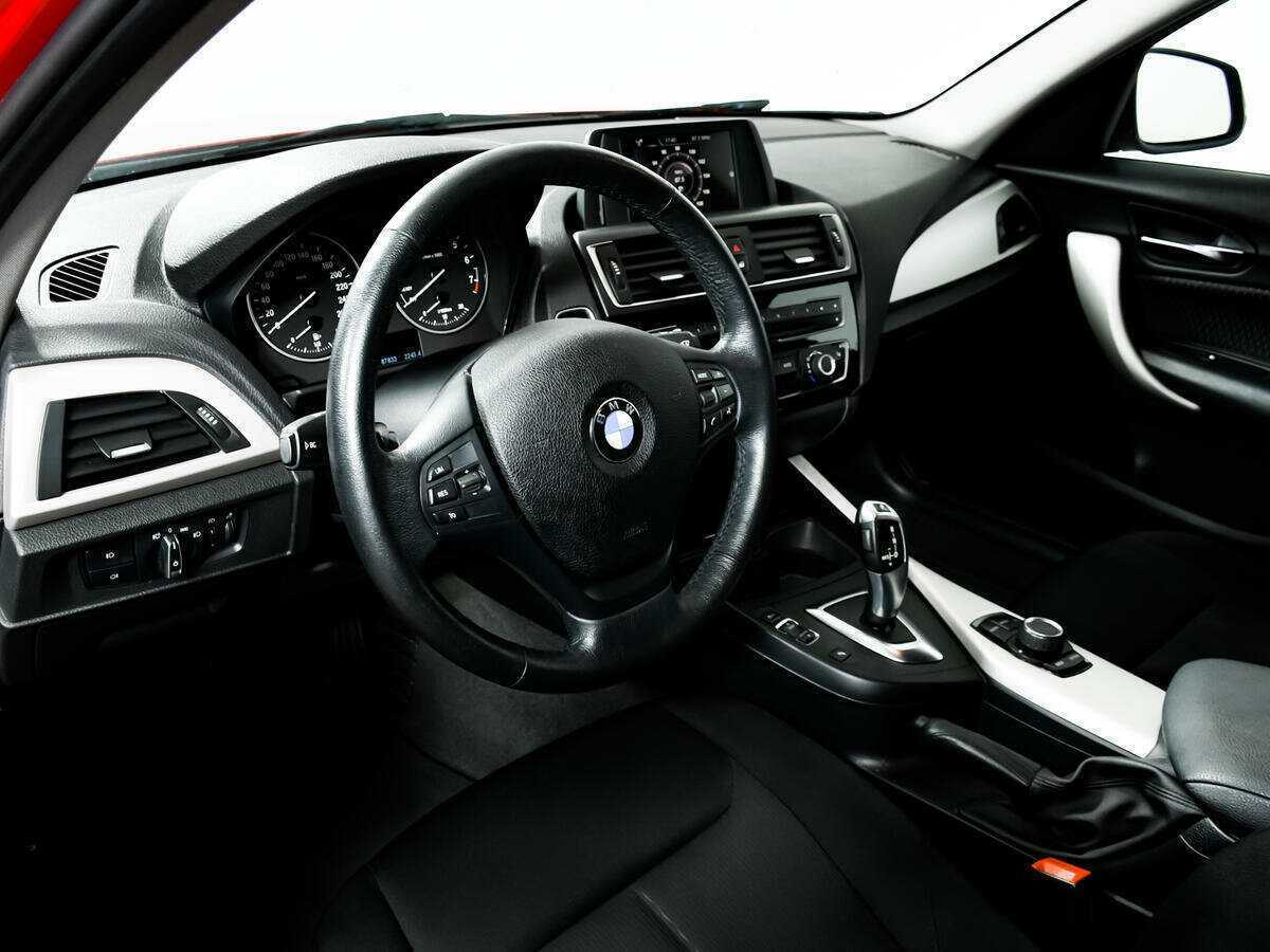 BMW 1 серии с пробегом — 2016 год. Фото: #12