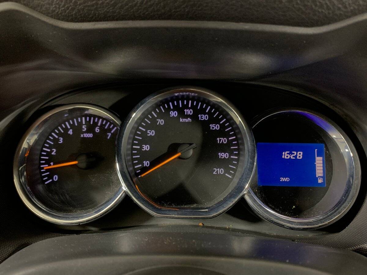 Renault Duster с пробегом — 2017 год. Фото: #12