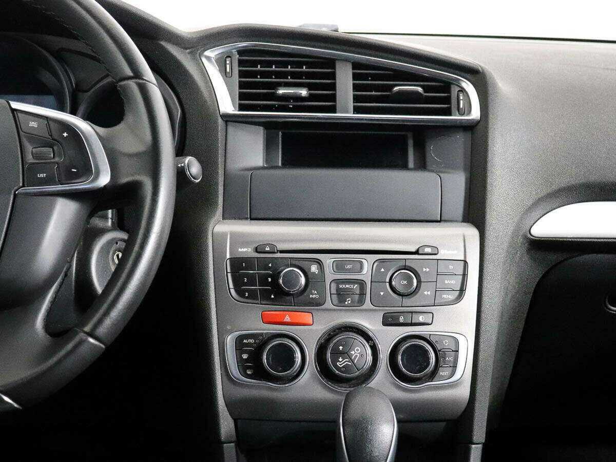 Citroen C4 с пробегом — 2015 год. Фото: #11