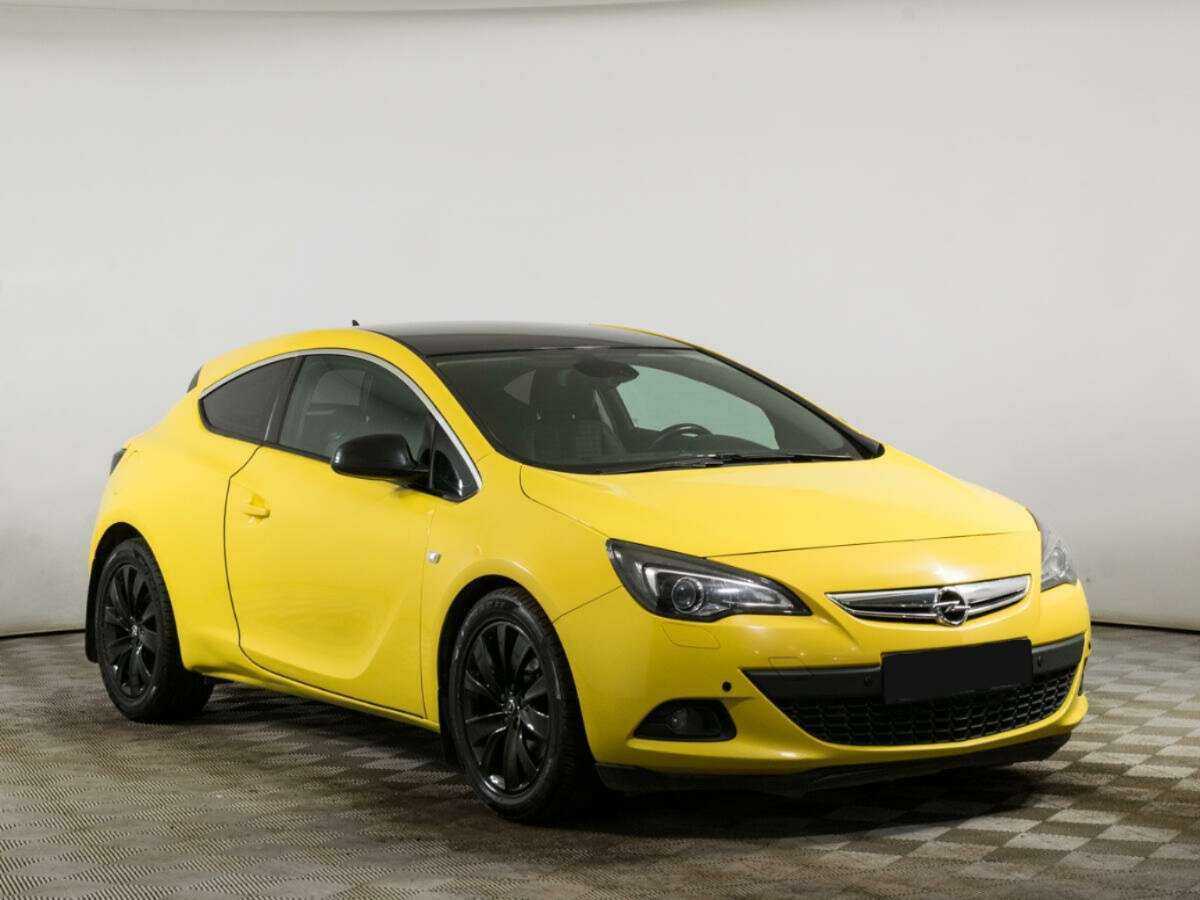 Opel Astra с пробегом — 2013 год. Фото: #2