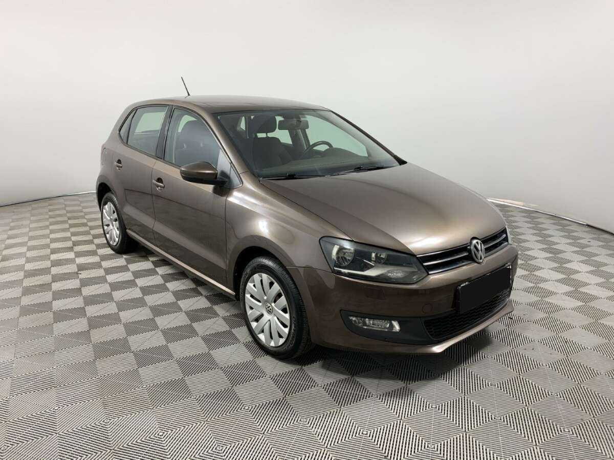 Volkswagen Polo с пробегом — 2012 год. Фото: #2