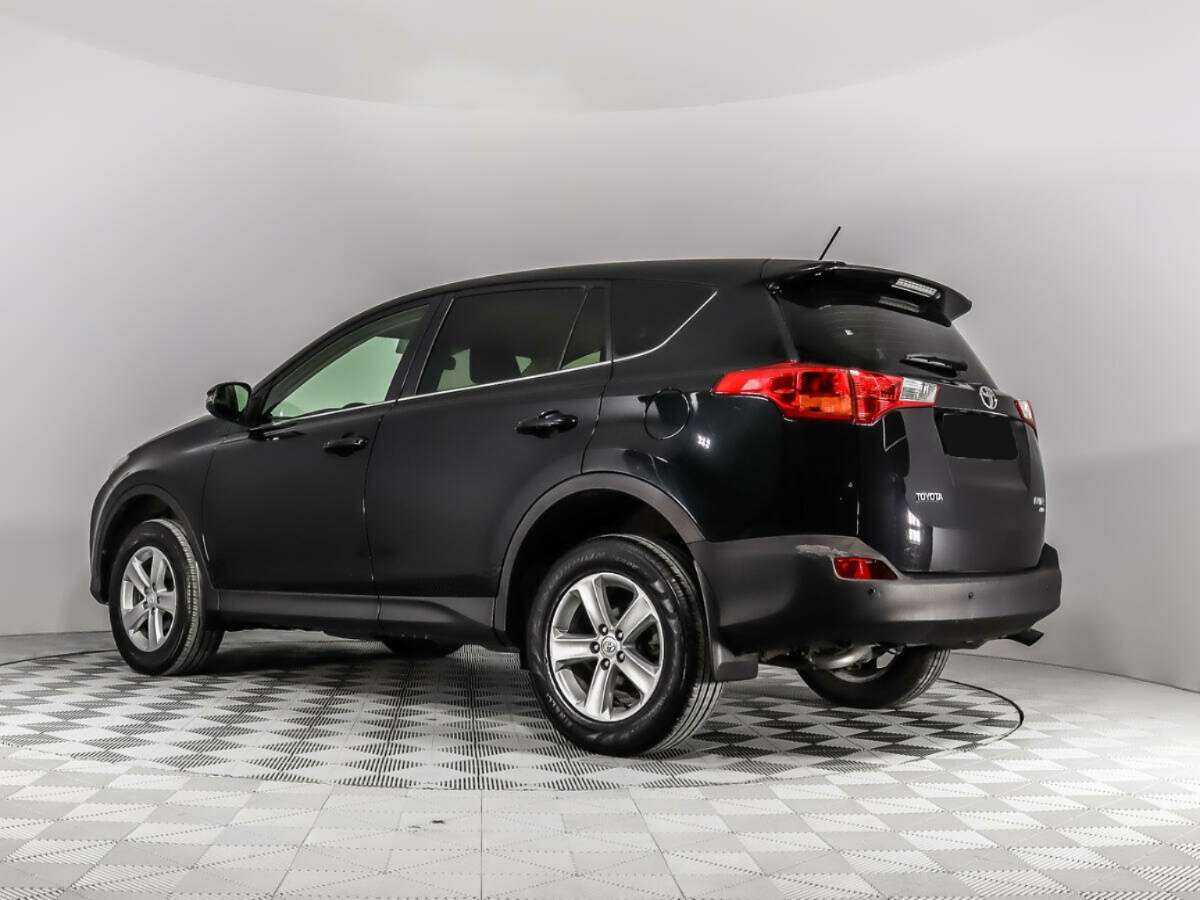 Toyota RAV4 с пробегом — 2013 год. Фото: #6
