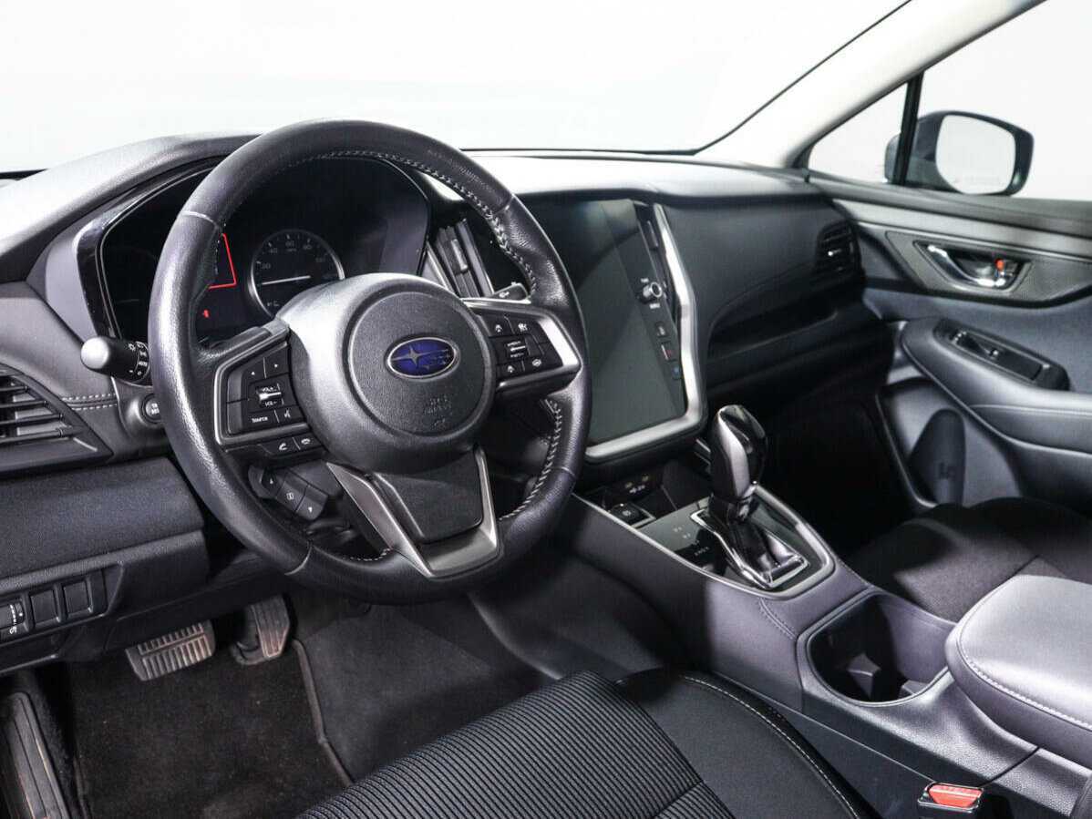 Subaru Legacy с пробегом — 2020 год. Фото: #11