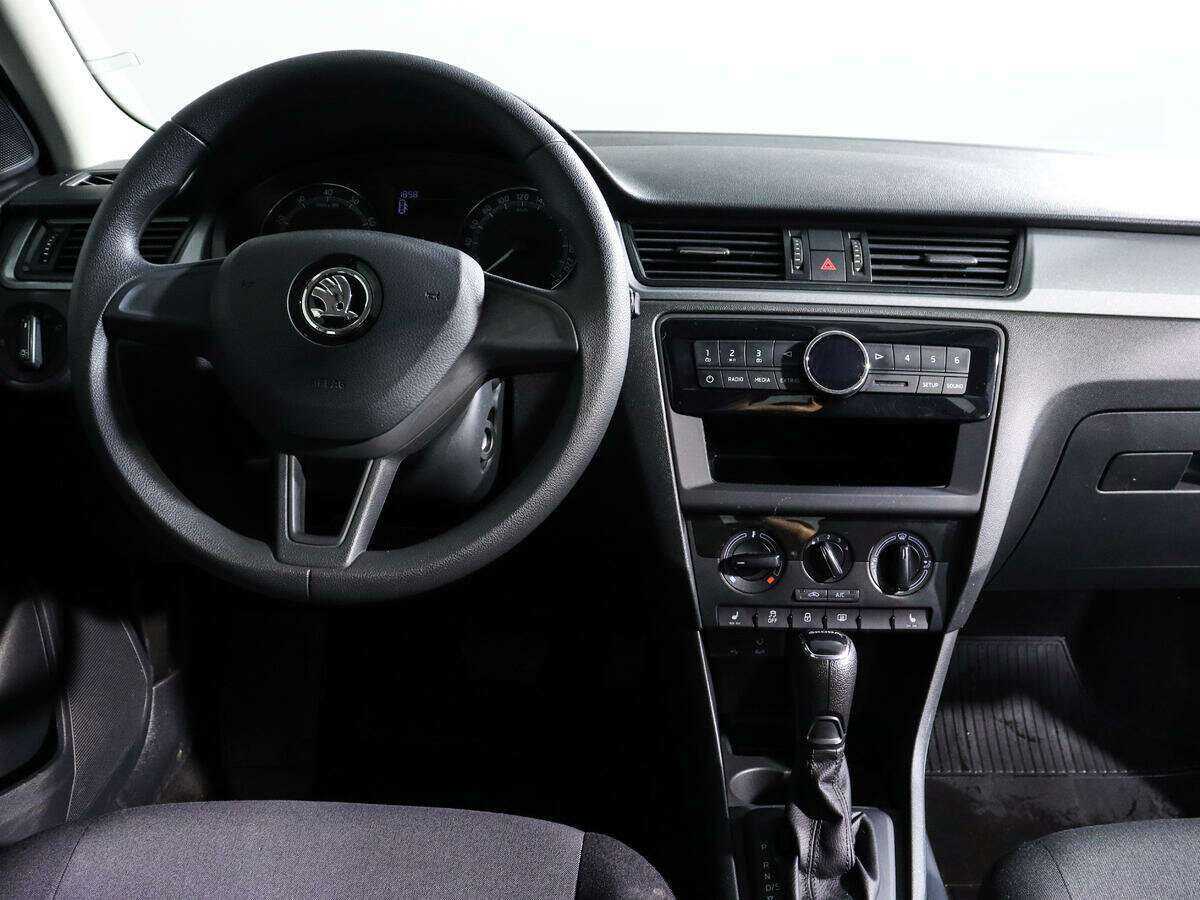Skoda Rapid с пробегом — 2018 год. Фото: #10