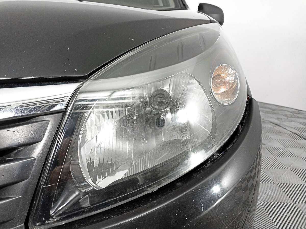 Renault Sandero с пробегом — 2013 год. Фото: #16