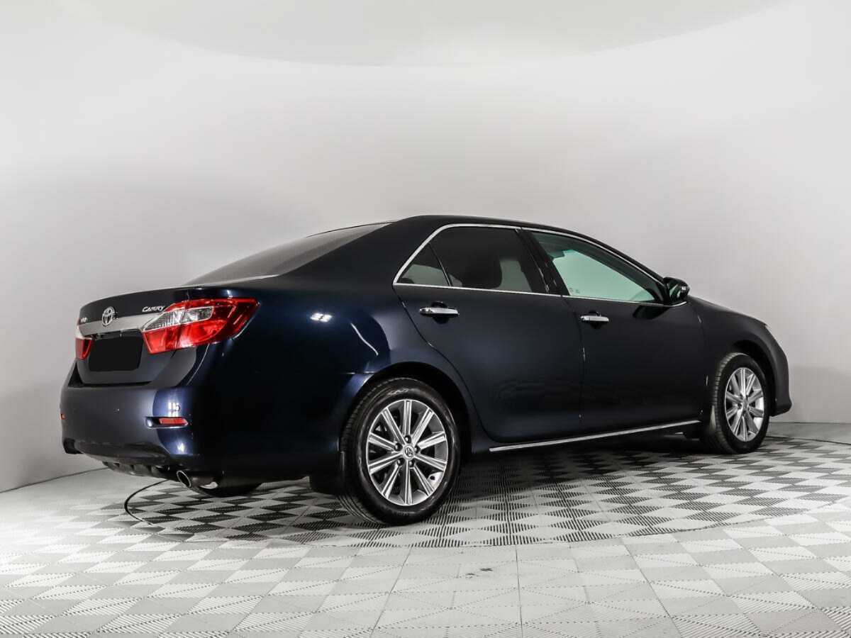 Toyota Camry с пробегом — 2014 год. Фото: #4