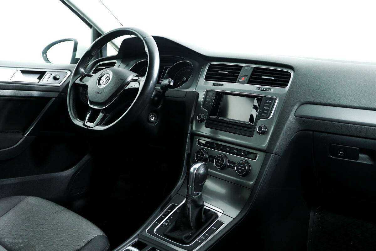 Volkswagen Golf с пробегом — 2013 год. Фото: #8