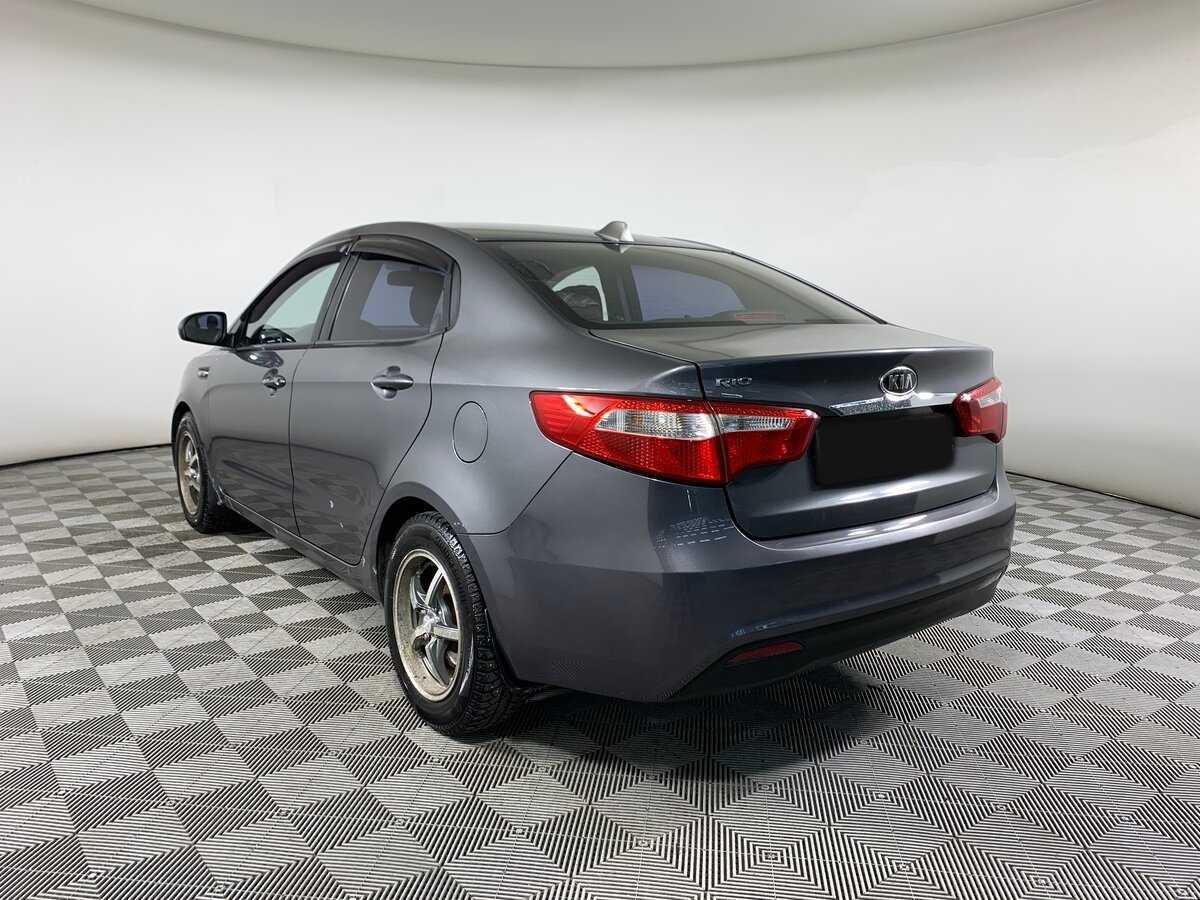 Kia Rio с пробегом — 2012 год. Фото: #6