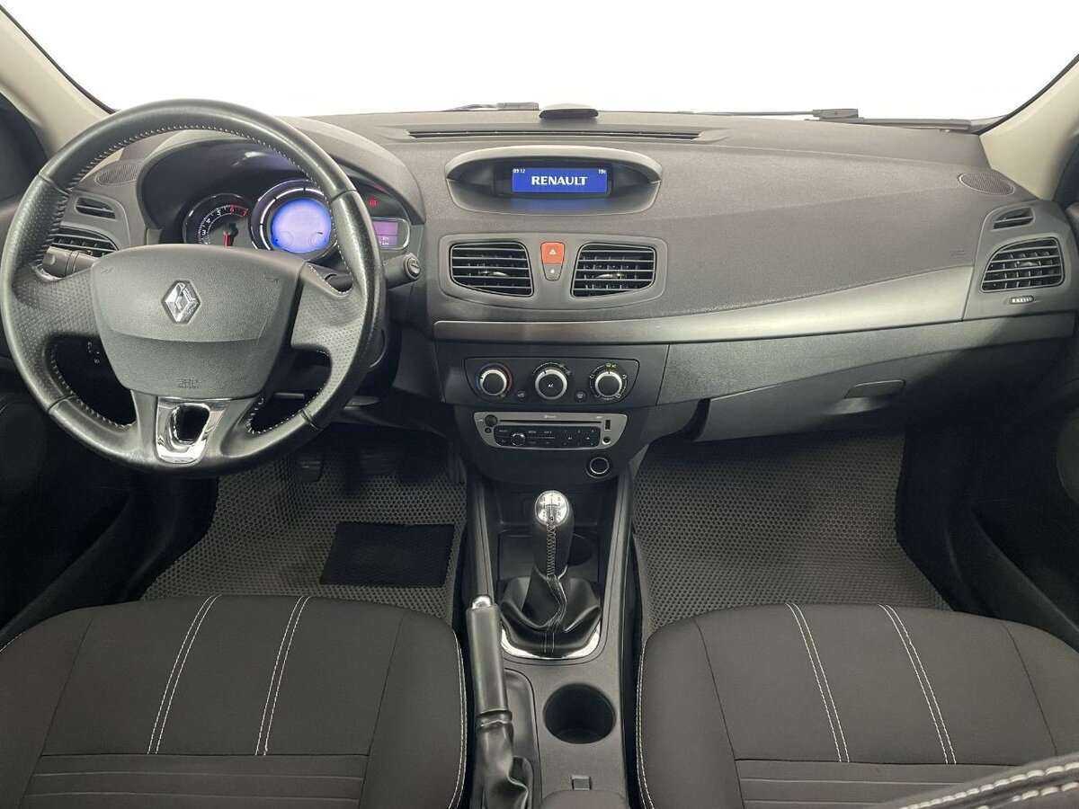 Renault Fluence с пробегом — 2015 год. Фото: #6