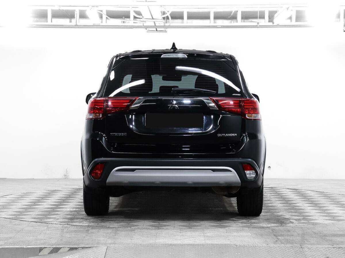 Mitsubishi Outlander с пробегом — 2018 год. Фото: #5