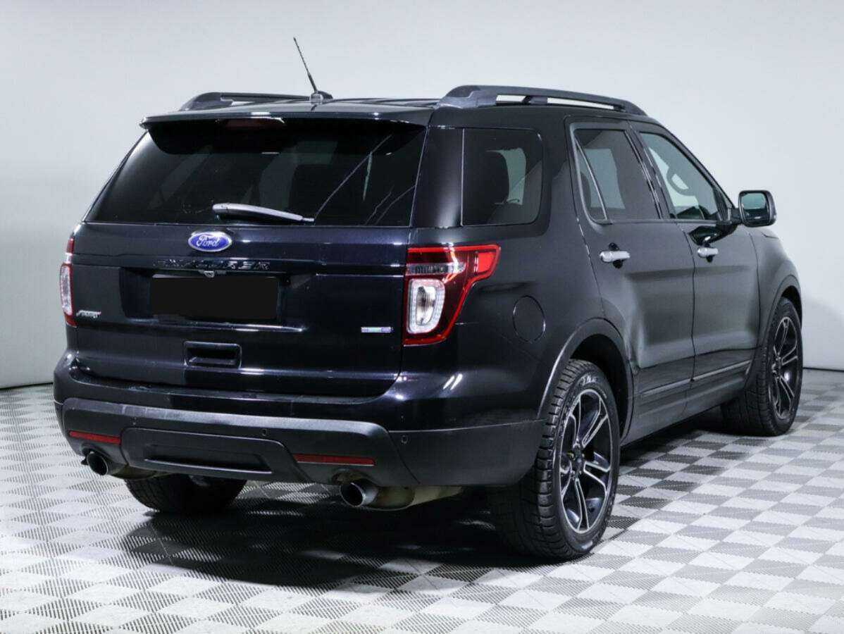 Ford Explorer с пробегом — 2013 год. Фото: #3
