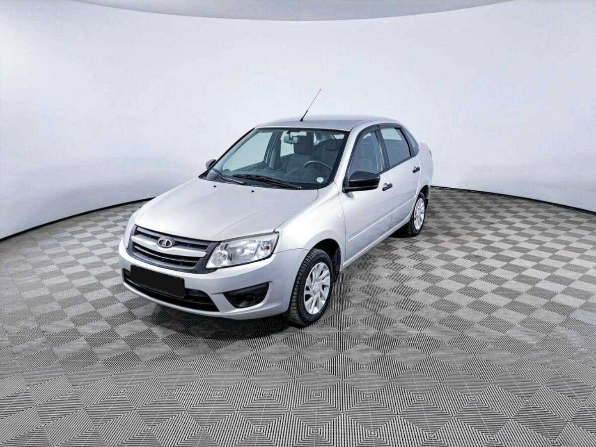 Lada (ВАЗ) Granta с пробегом — 2017 год. Посмотреть фото
