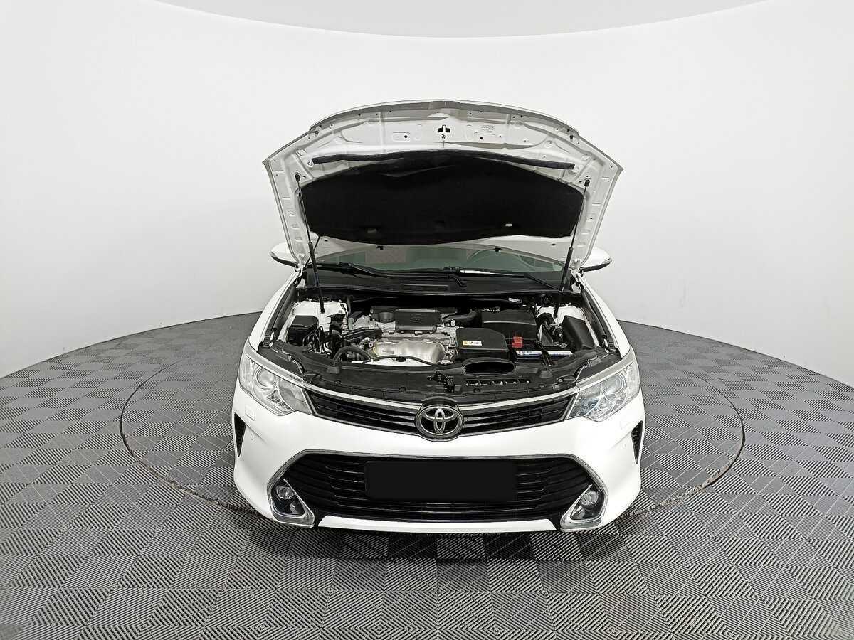 Toyota Camry с пробегом — 2017 год. Фото: #8