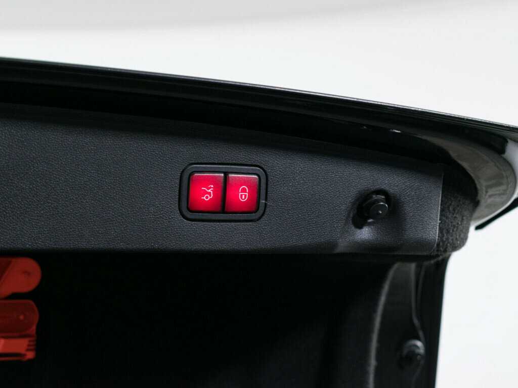 Mercedes-Benz E-Класс с пробегом — 2013 год. Фото: #7