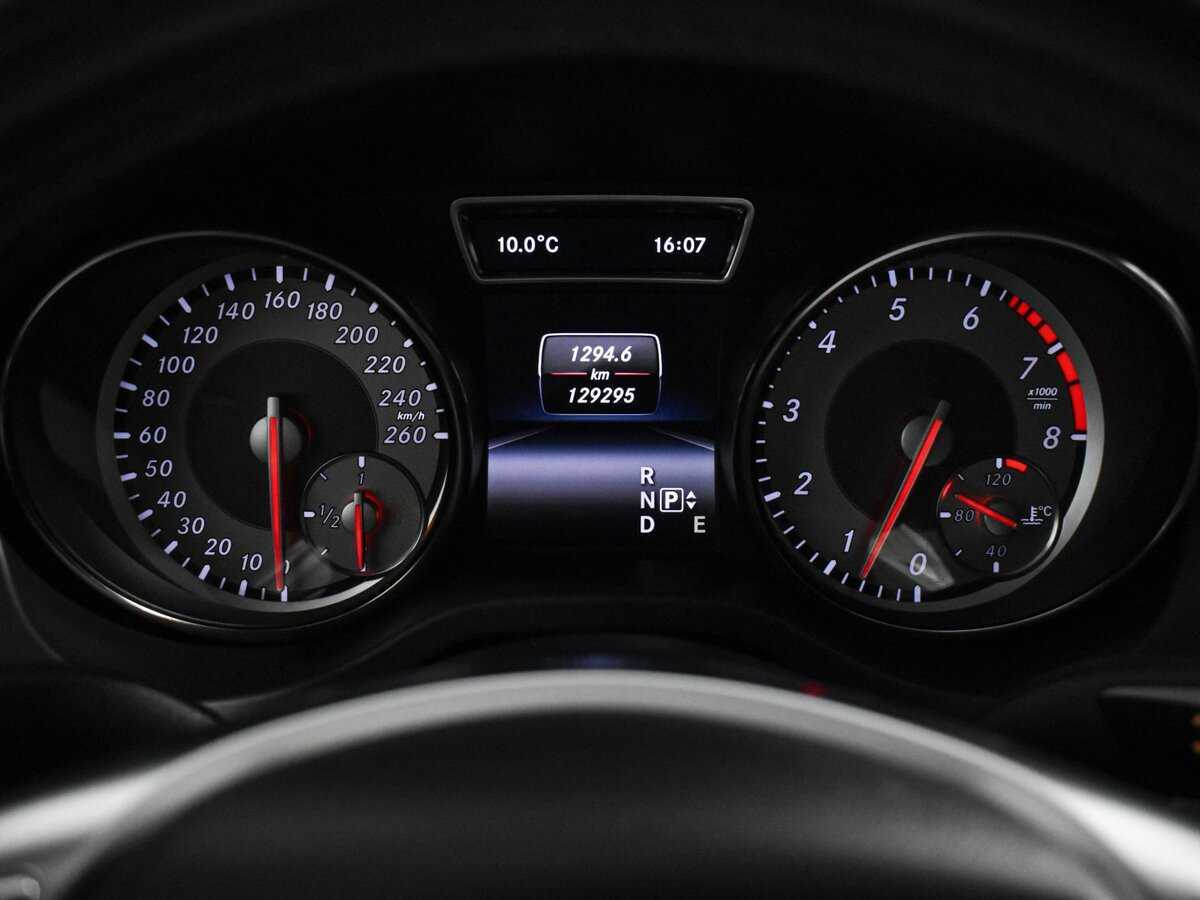 Mercedes-Benz CLA с пробегом — 2013 год. Фото: #16