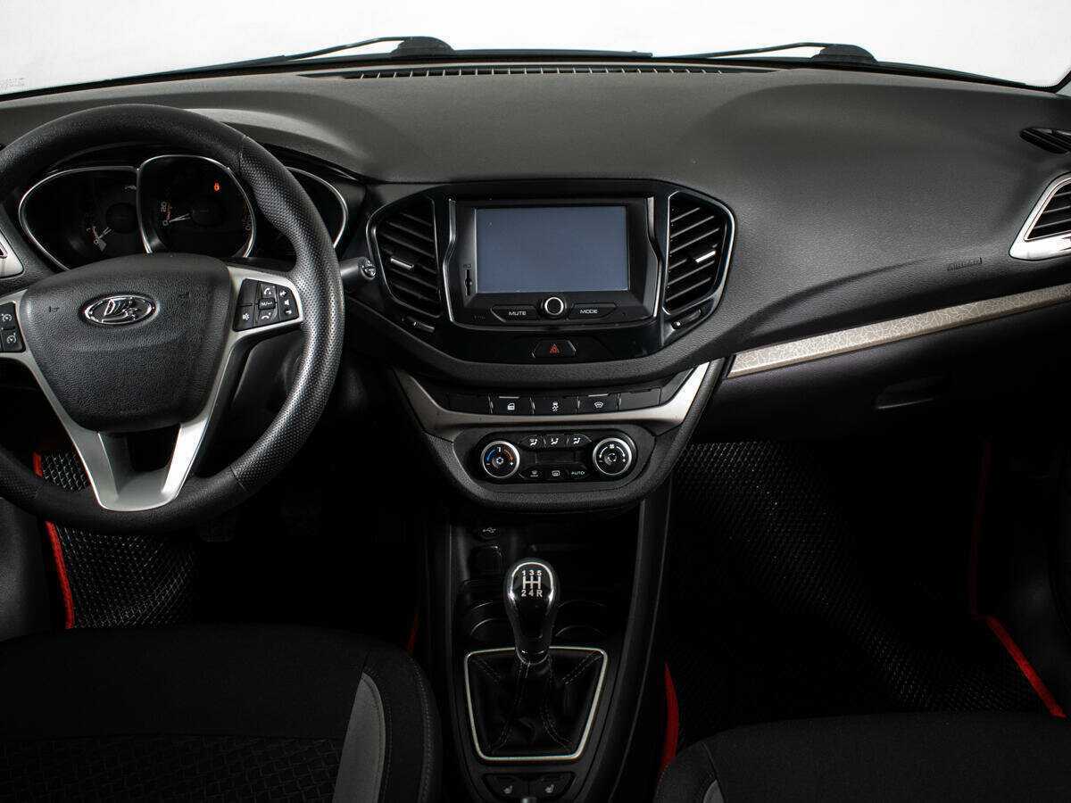 Lada (ВАЗ) Vesta с пробегом — 2018 год. Фото: #9