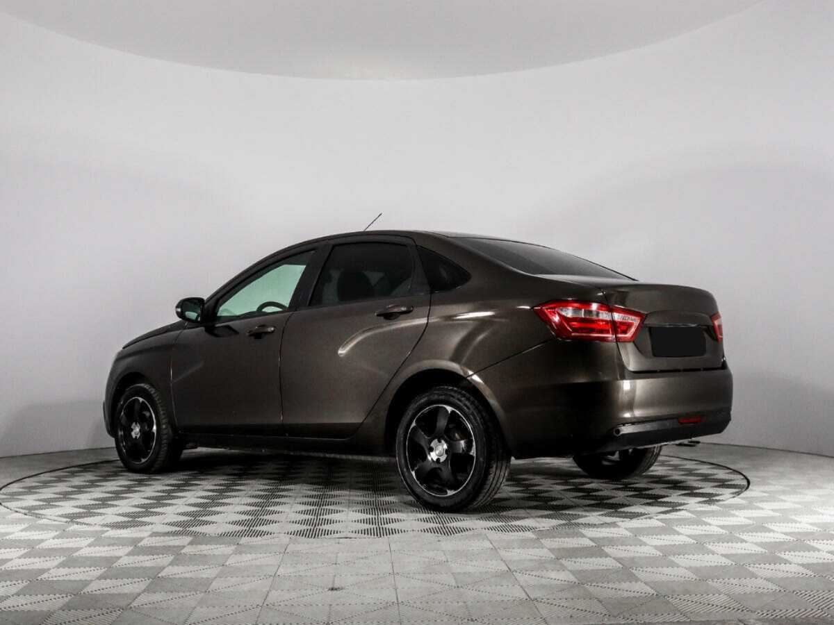 Lada (ВАЗ) Vesta с пробегом — 2017 год. Фото: #6